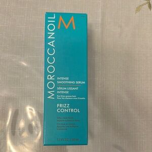 Moroccanoil Intense Smoothing Serum in Teal